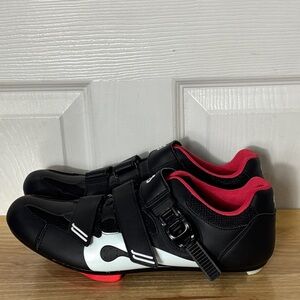 PELETON  Men’s Black and Red Cycling Shoes Size 44  Men’s 10.5